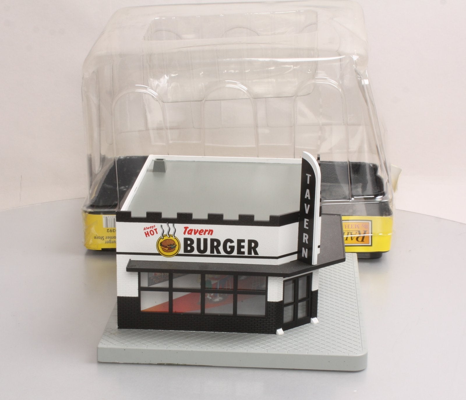 MTH 30-90392 O Gauge Tavern Burger Single Story Corner Store