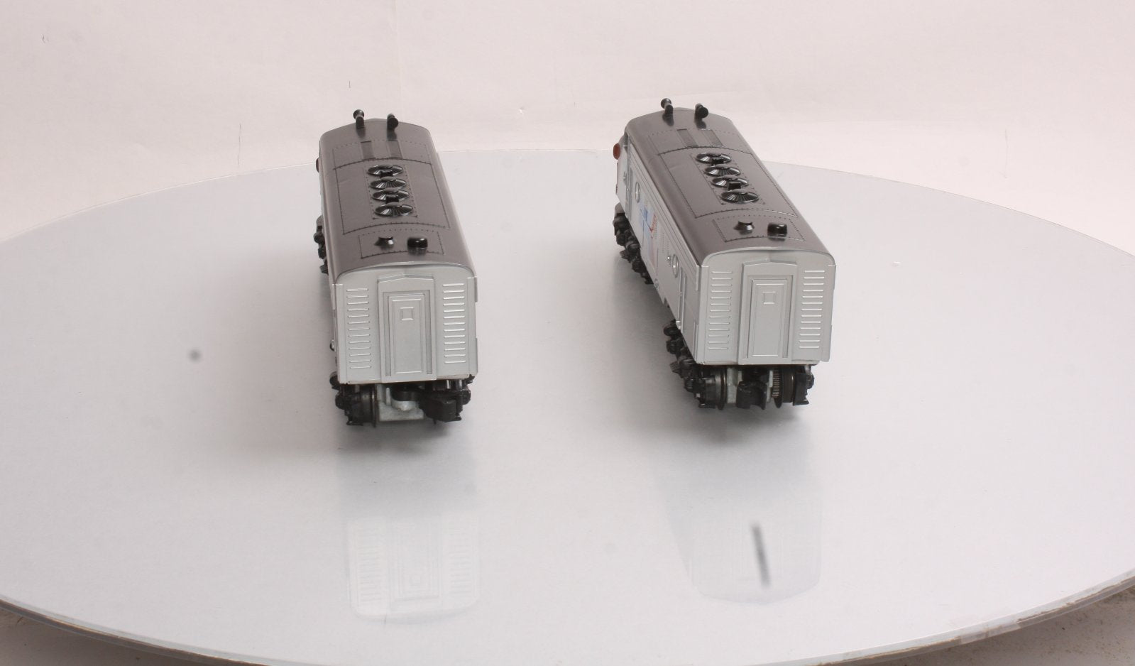 Williams 20701 Amtrak F7 AA Pwrd & Dmy Diesel Loco Set