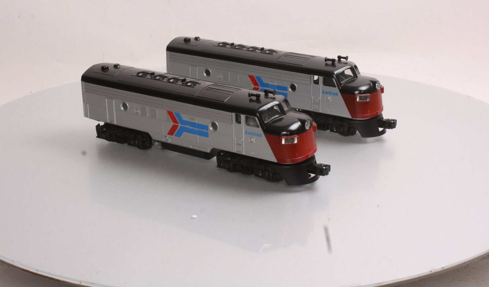 Williams 20701 Amtrak F7 AA Pwrd & Dmy Diesel Loco Set
