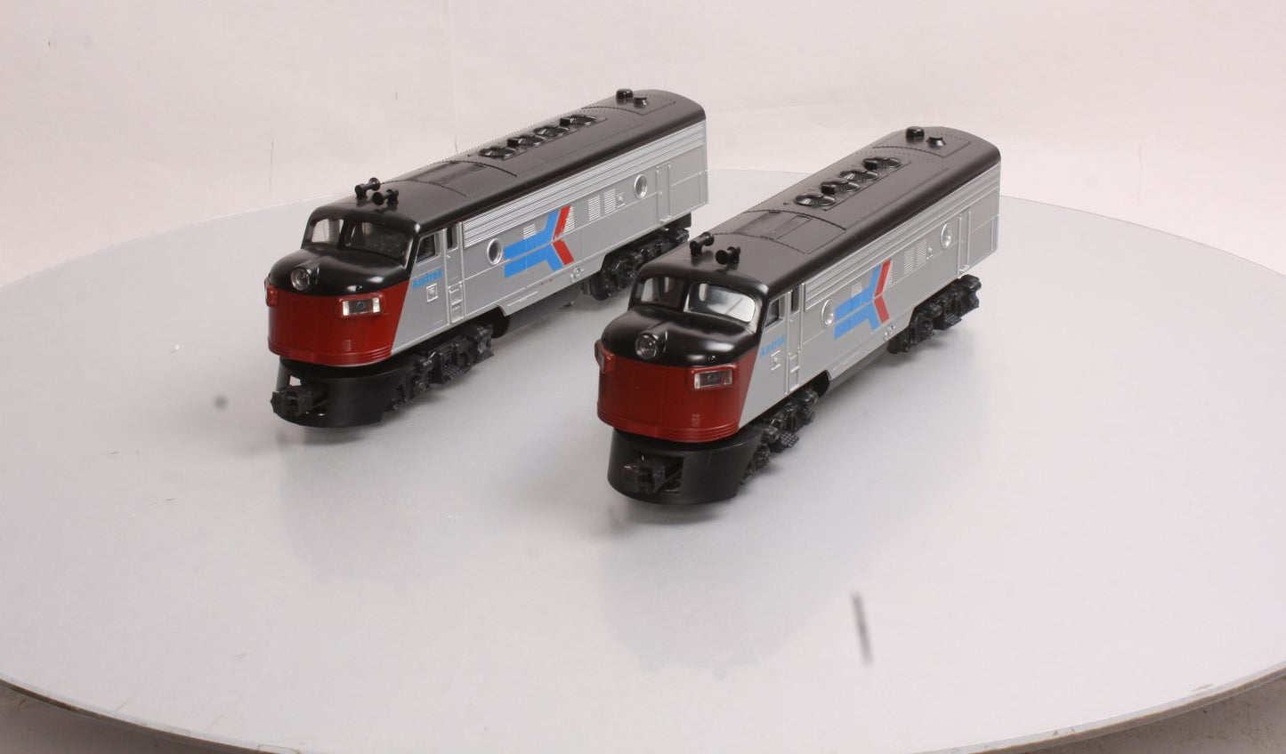 Williams 20701 Amtrak F7 AA Pwrd & Dmy Diesel Loco Set