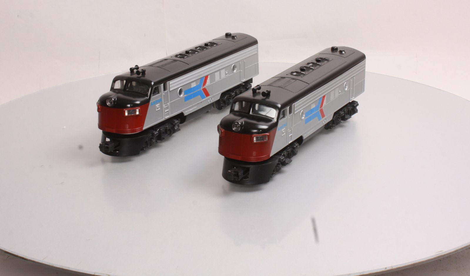 Williams 20701 Amtrak F7 AA Pwrd & Dmy Diesel Loco Set