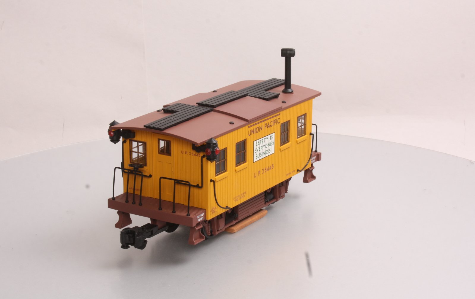 Aristo-Craft ART46953 G Scale Union Pacific Track Cleaning Car #35445