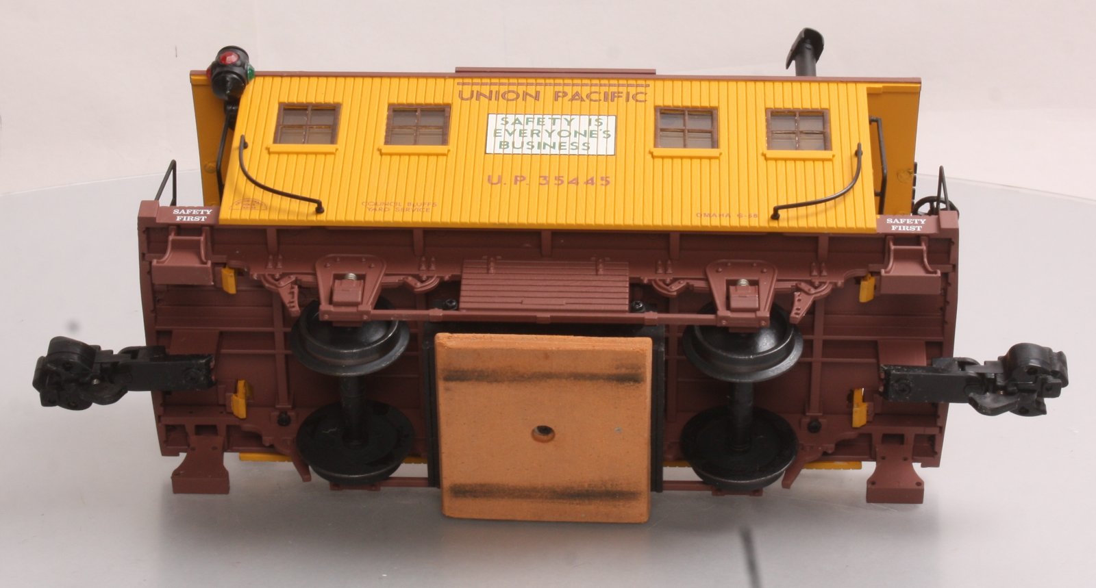 Aristo-Craft ART46953 G Scale Union Pacific Track Cleaning Car #35445