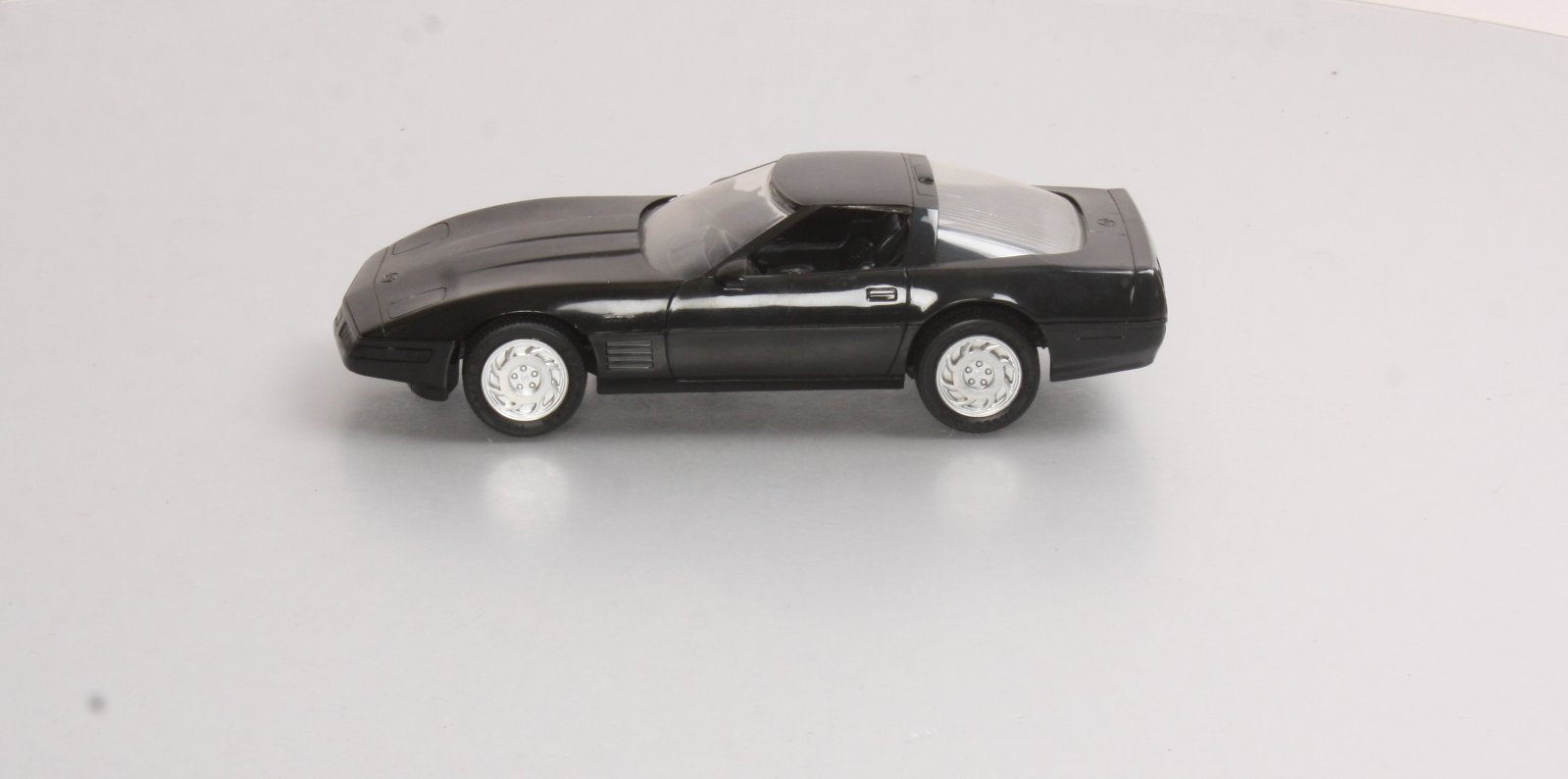 AMT 6566 1:25 Ertl Black 1992 Chevrolet Corvette ZR1 Targa