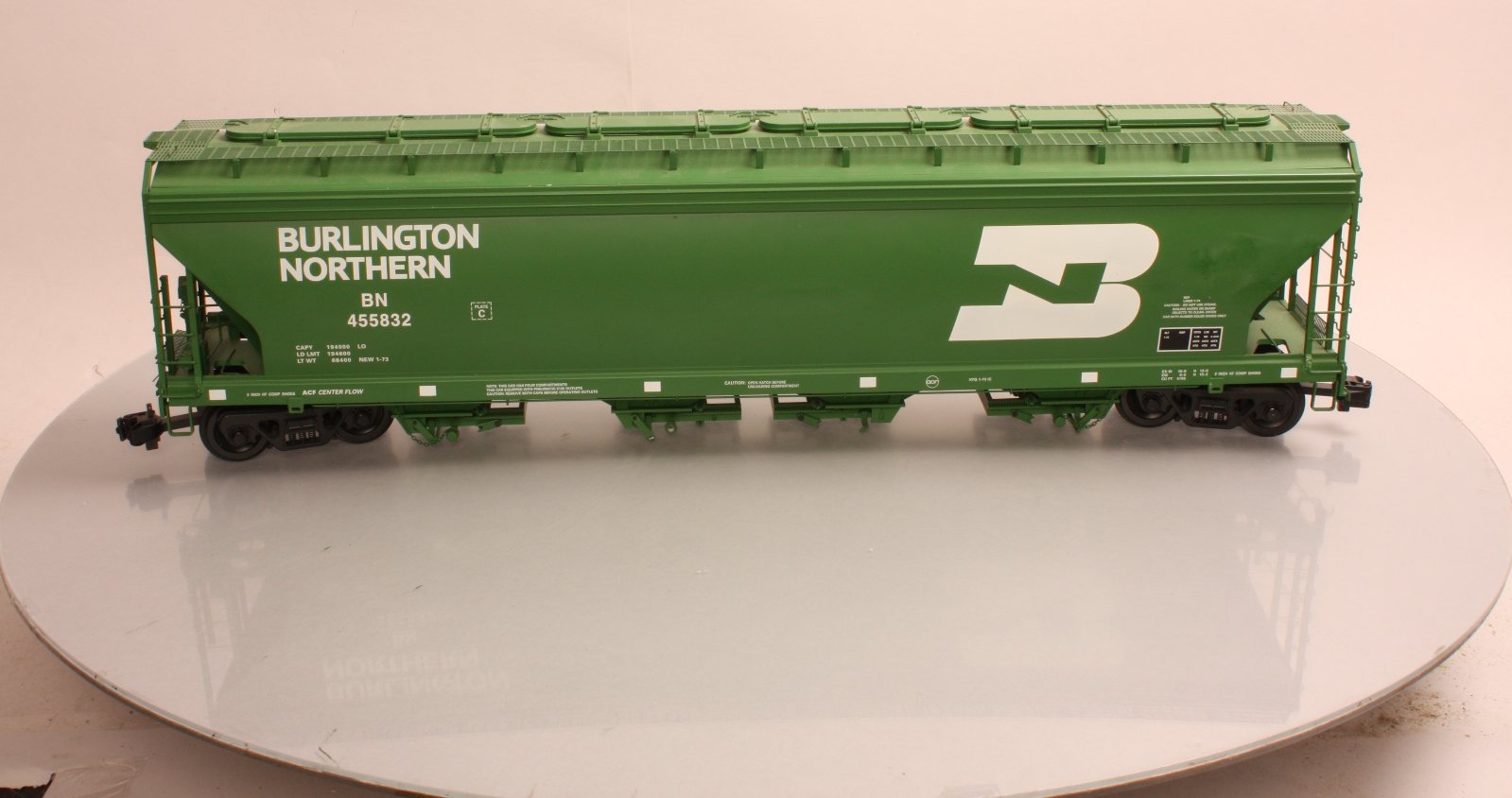 USA Trains R14110 G Gauge BN 4 Bay Center Flow Hopper #455832 (Metal Wheels)