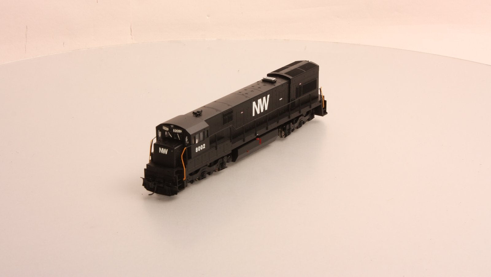 Atlas 7318 HO Norfolk & Western GE U30C Diesel Locomotive Standard DC #8002