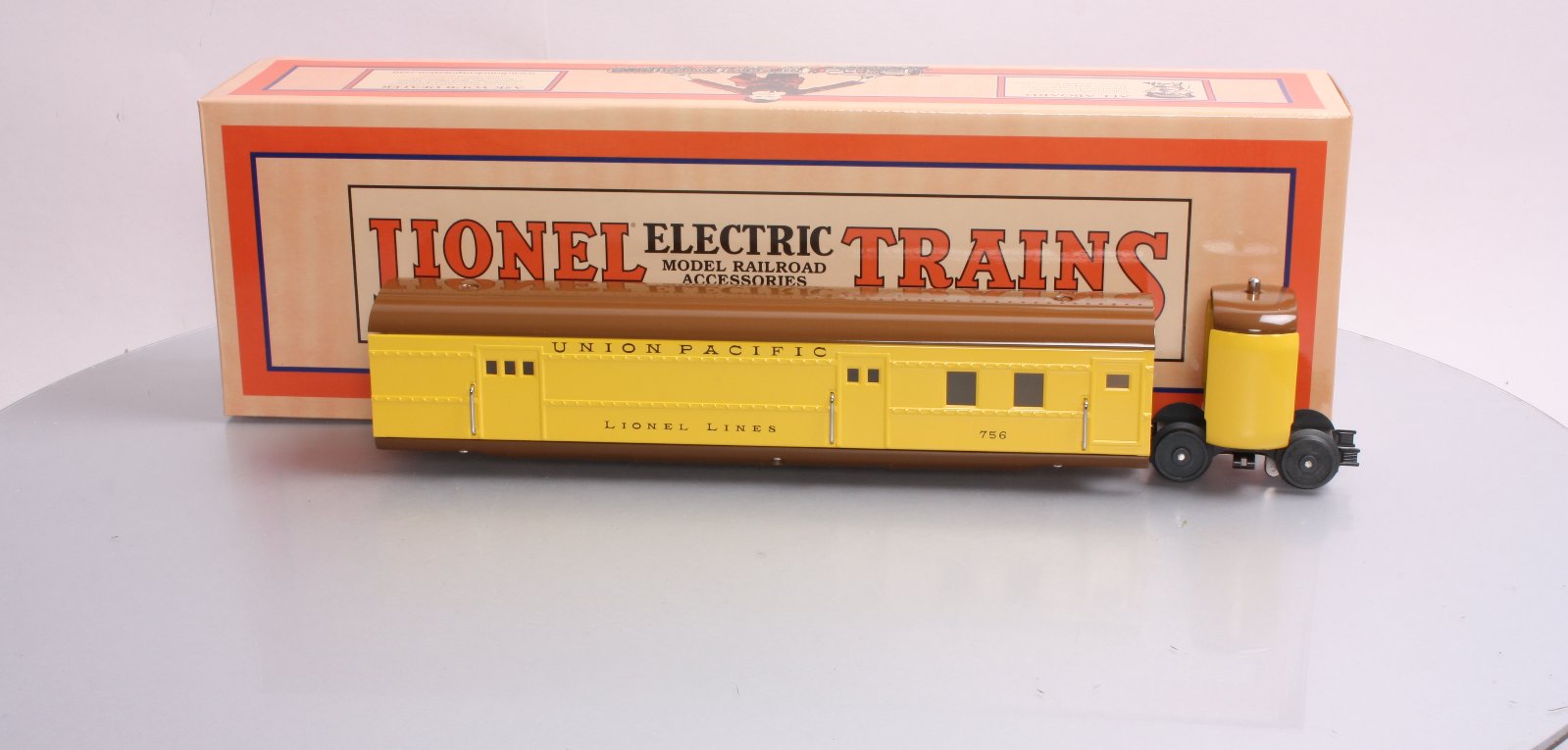 Lionel 11-80003 Union Pacific Streamlined Articulated Baggage
