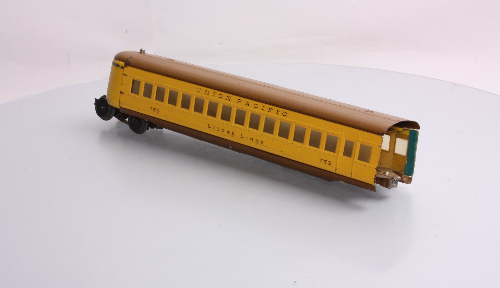 Lionel 753 Vintage O Prewar Union Pacific Streamliner Coach