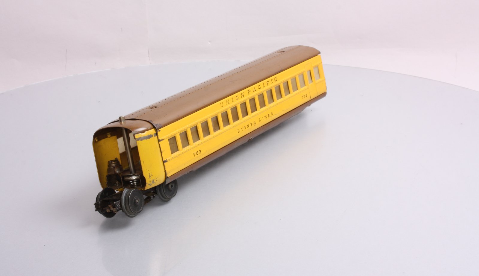 Lionel 753 Vintage O Prewar Union Pacific Streamliner Coach