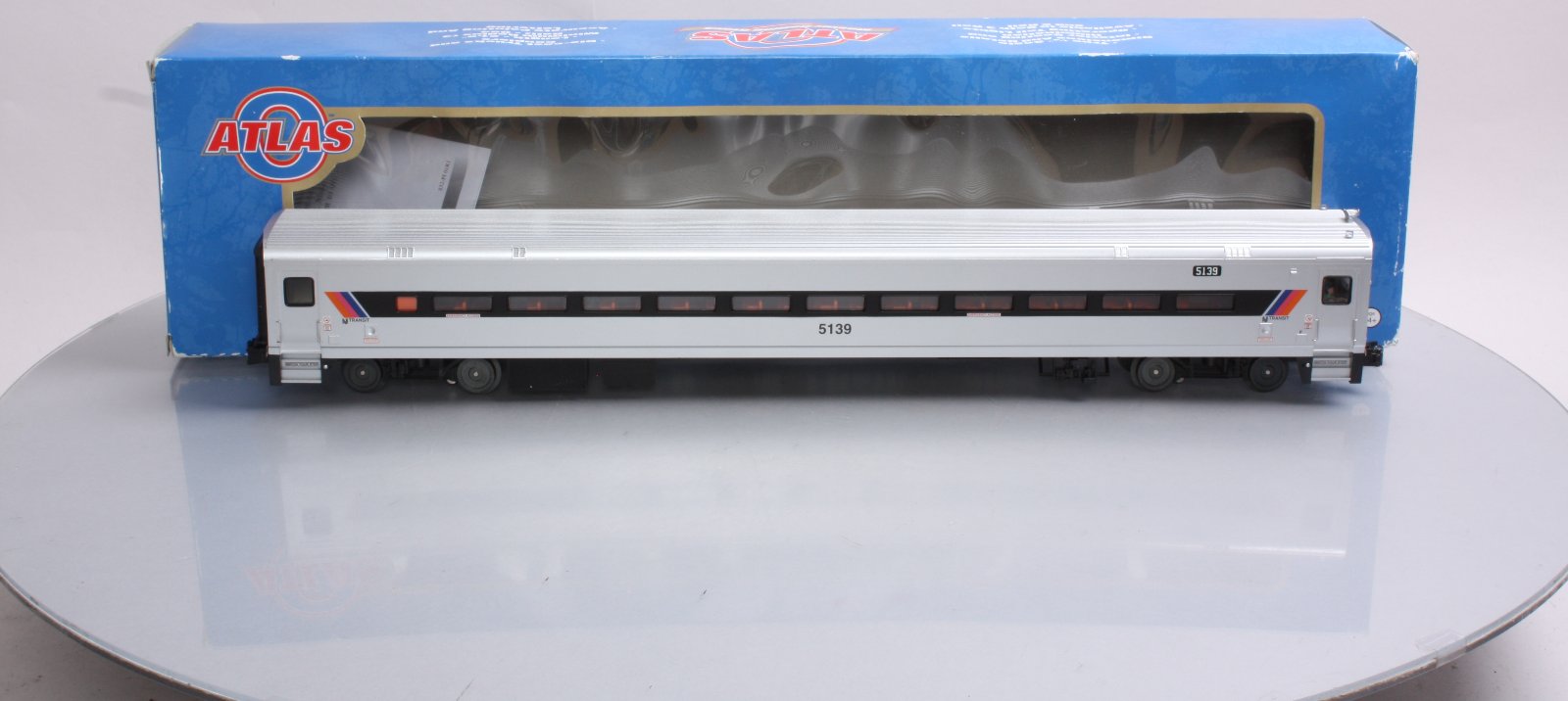 Atlas 62462 Comet II Cab Car NJT 3- Rail