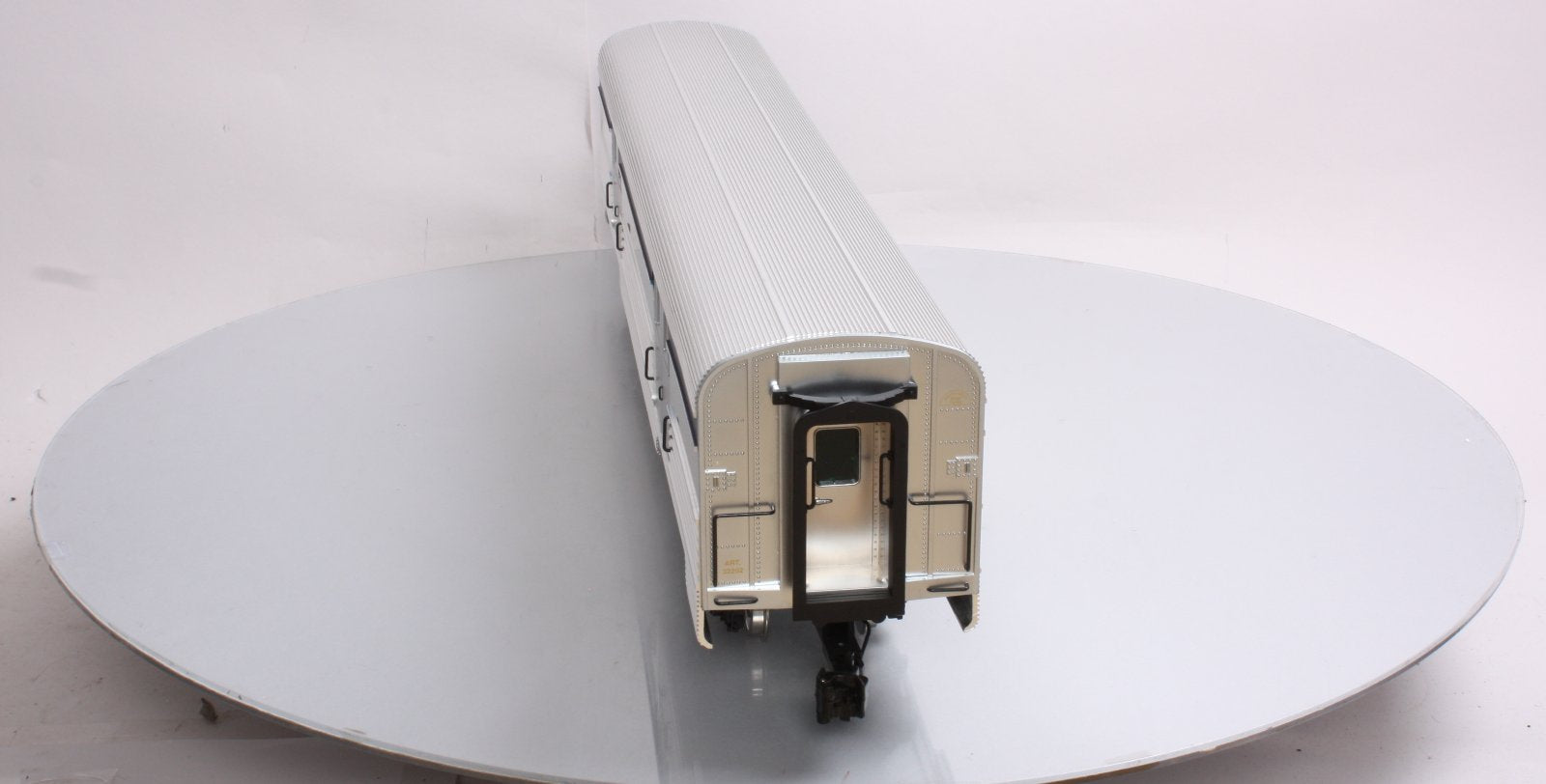 Aristo-Craft 32202 G Baltimore & Ohio Streamline Baggage Car (Metal Wheels)
