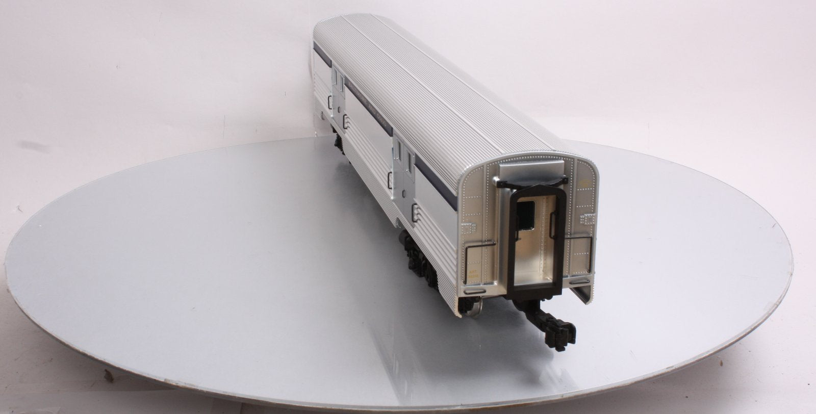 Aristo-Craft 32202 G Baltimore & Ohio Streamline Baggage Car (Metal Wheels)