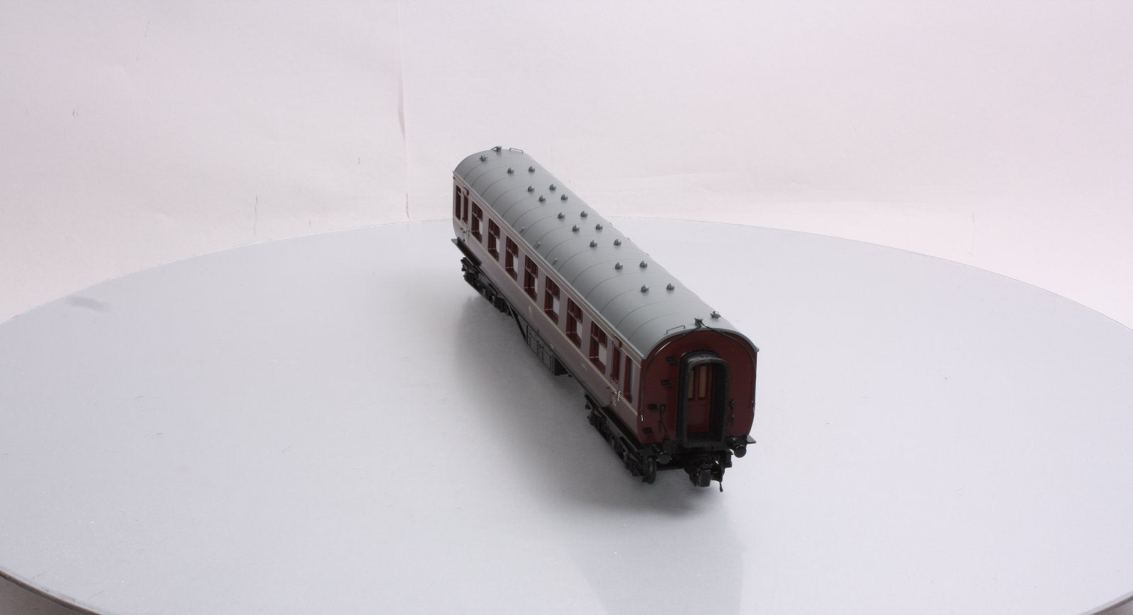 MTH 20-60007 London, Midland & Scottish Railway LMS Standard Coach Car