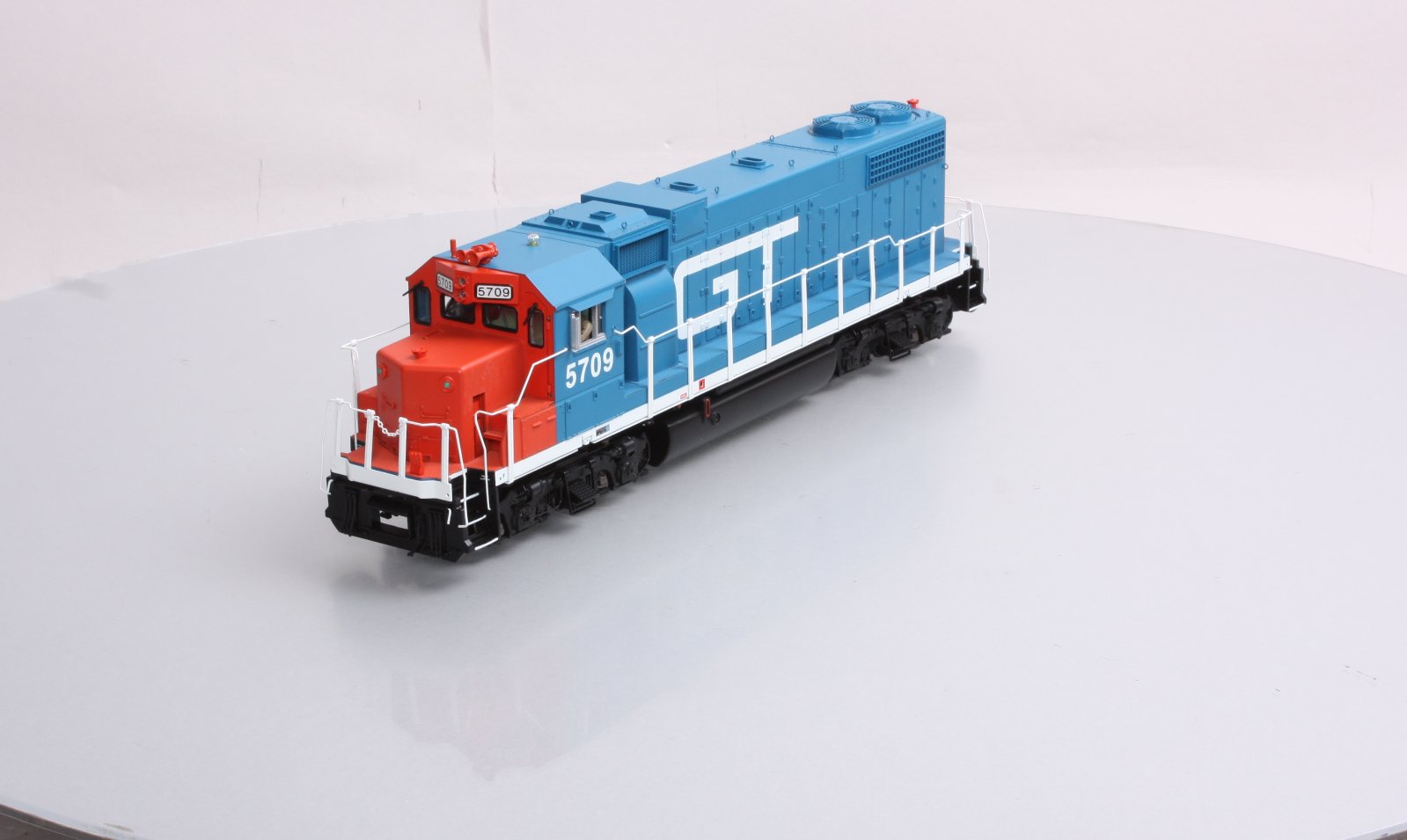 MTH 20-20072-2 Grand Trunk GP38-2 Diesel Engine w/PS 2.0 (Scale Wheels) #5709