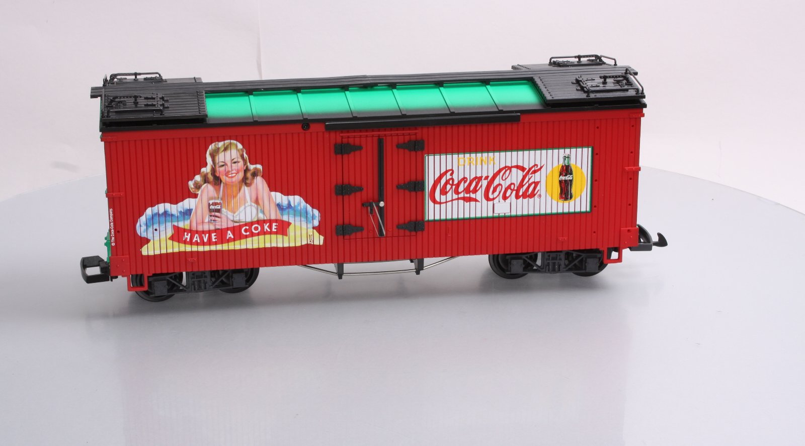 LGB 43723 Coca-Cola Summer Billboard Reefer – Trainz