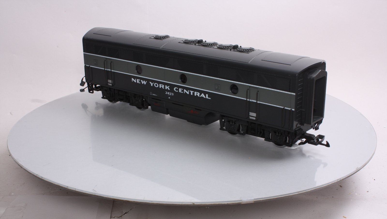 LGB 21582 G Scale NYC F7 B Unit Non-Powered Diesel Locomotive with Sound #2423