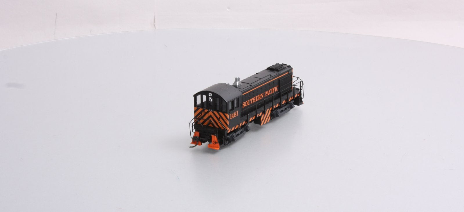 Atlas 8280 HO Scale Southern Pacific S-4 Powered Diesel Locomotive # 1481