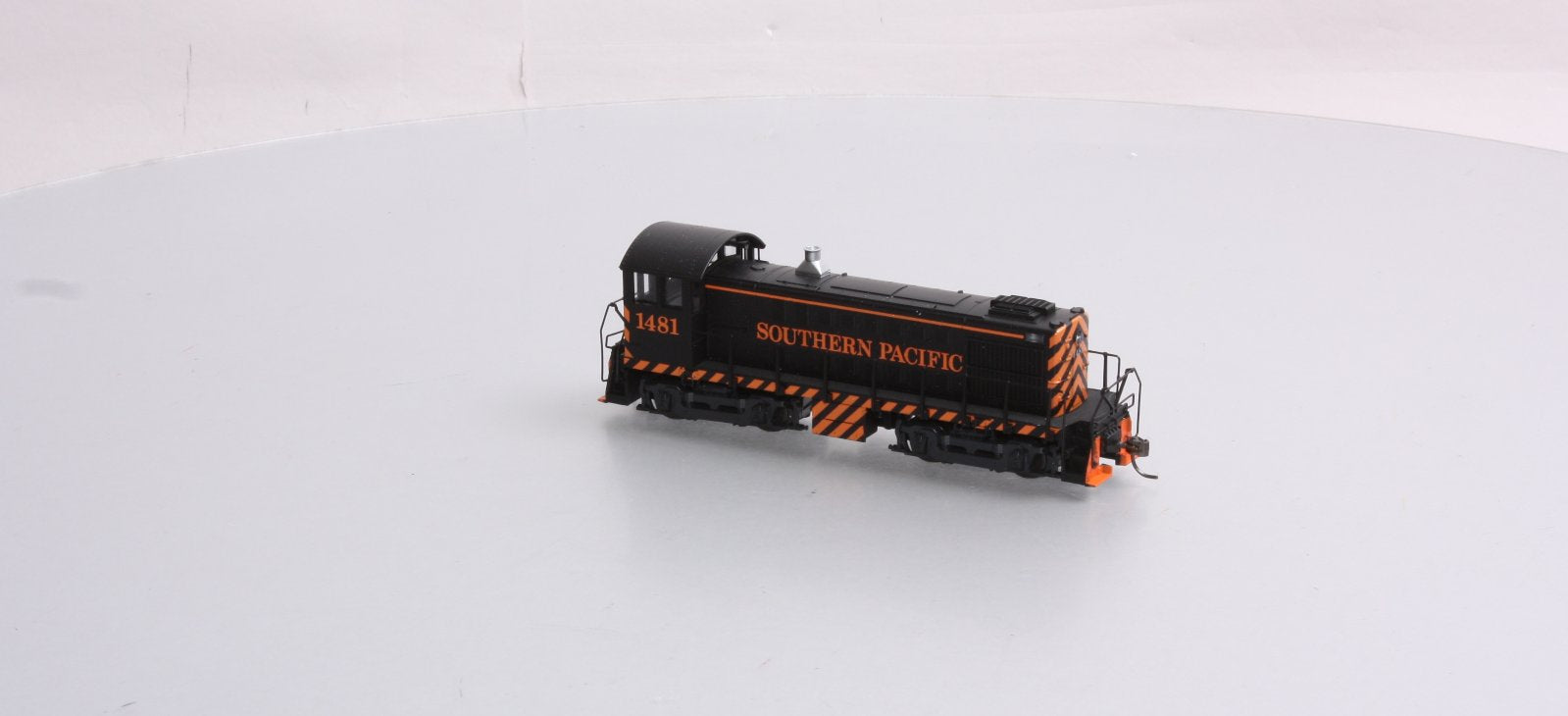 Atlas 8280 HO Scale Southern Pacific S-4 Powered Diesel Locomotive # 1481