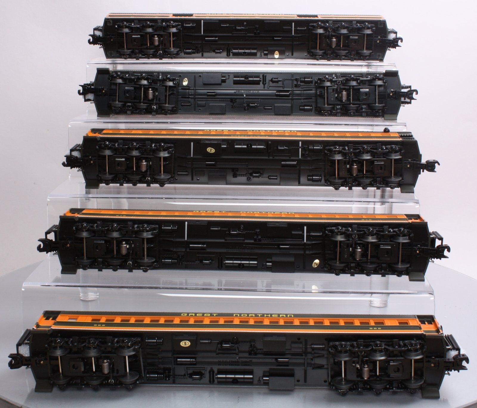 MTH 20-40011 O Great Northern 70' Madison Passenger Car Set (Set of 5)