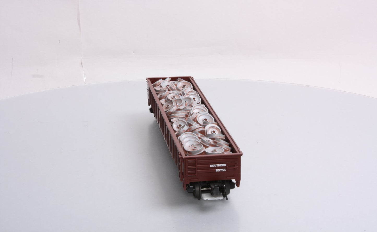 MTH 20-98078 Southern Gondola w/Wheel Scrap Load