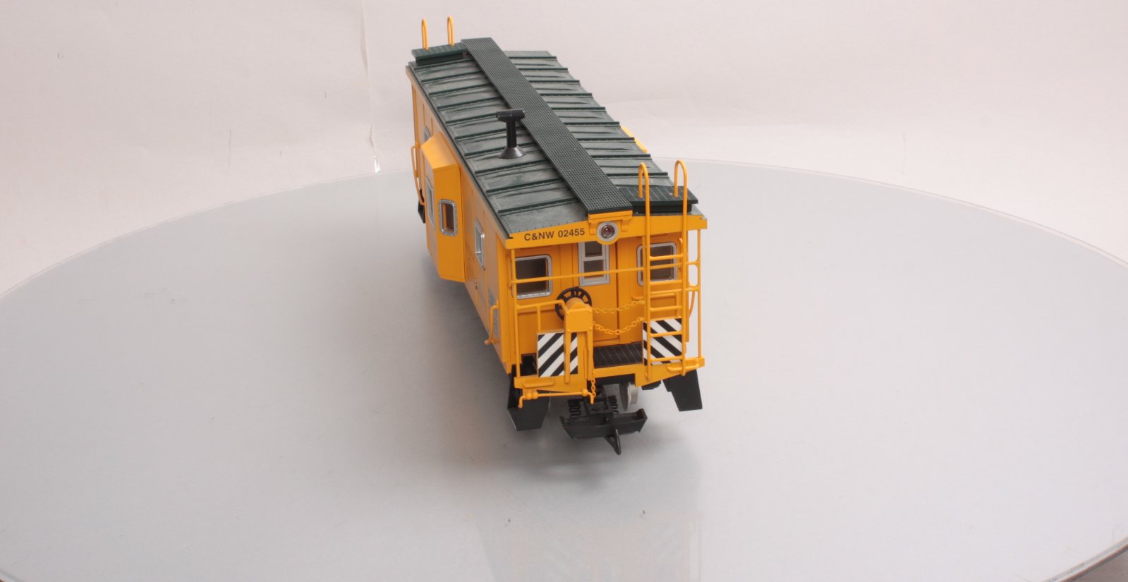 USA Trains 12055 G Chicago & Northwestern Bay Window Caboose #02455