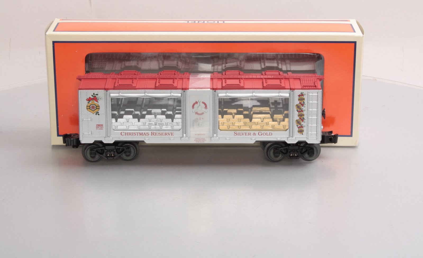 Lionel 6-29699 O Gauge Silver and Gold Christmas Mint Car