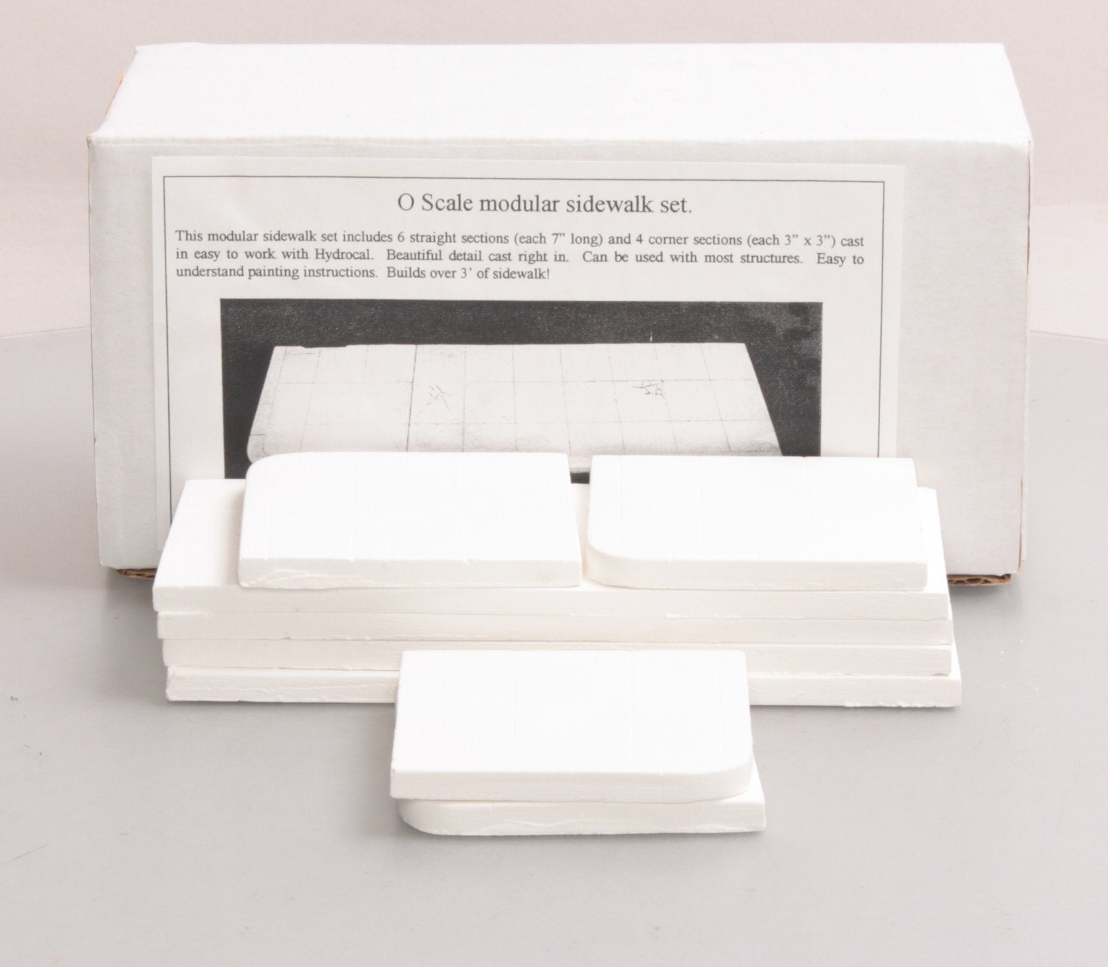 Downtown Deco DD18 O Scale Sidewalk Set