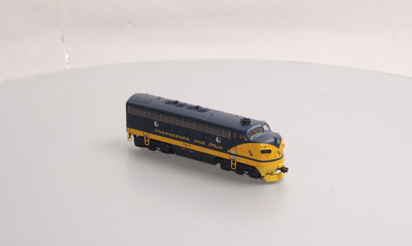MTH HO 80-2109-1 HO Scale Chesapeake & Ohio F-7 Diesel Locomotive #7017