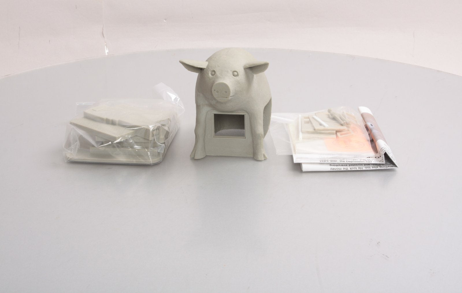SLM 2151 O Scale Jack's Bar-B-Que Pig Urethane Kit. Does not include instruction