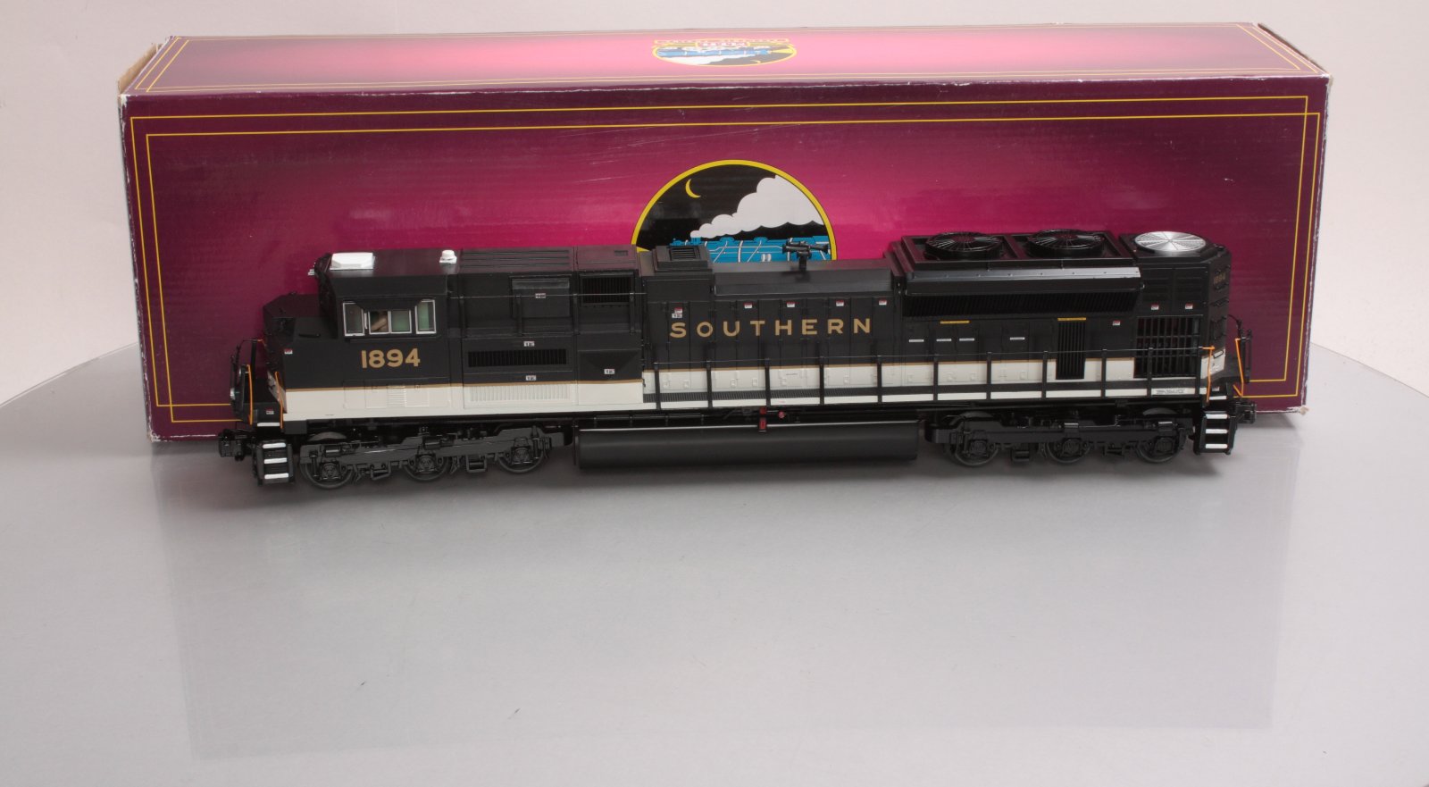MTH 20-20111-3 Southern SD70ACe Non-Powered Diesel Engine #1894