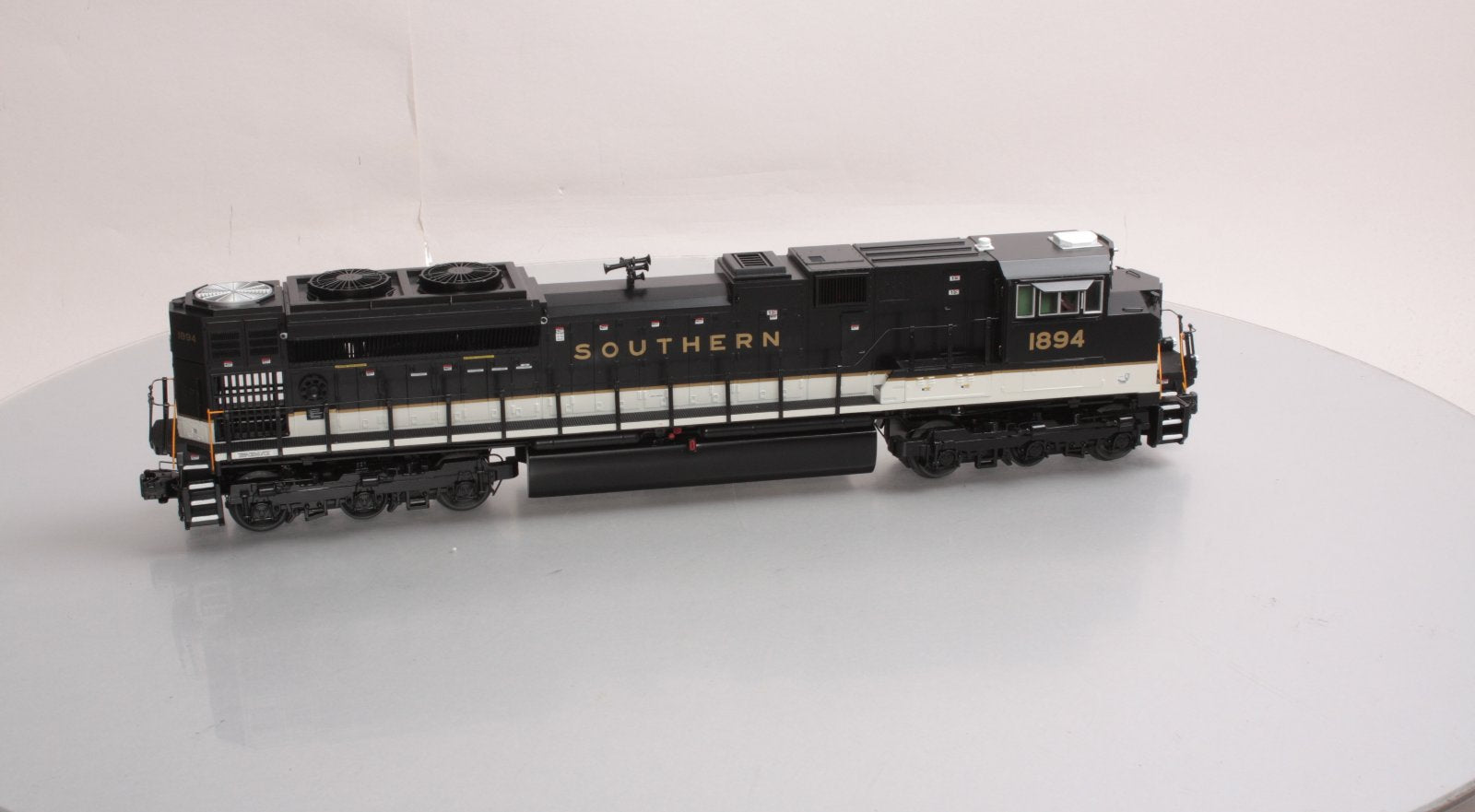 MTH 20-20111-3 Southern SD70ACe Non-Powered Diesel Engine #1894