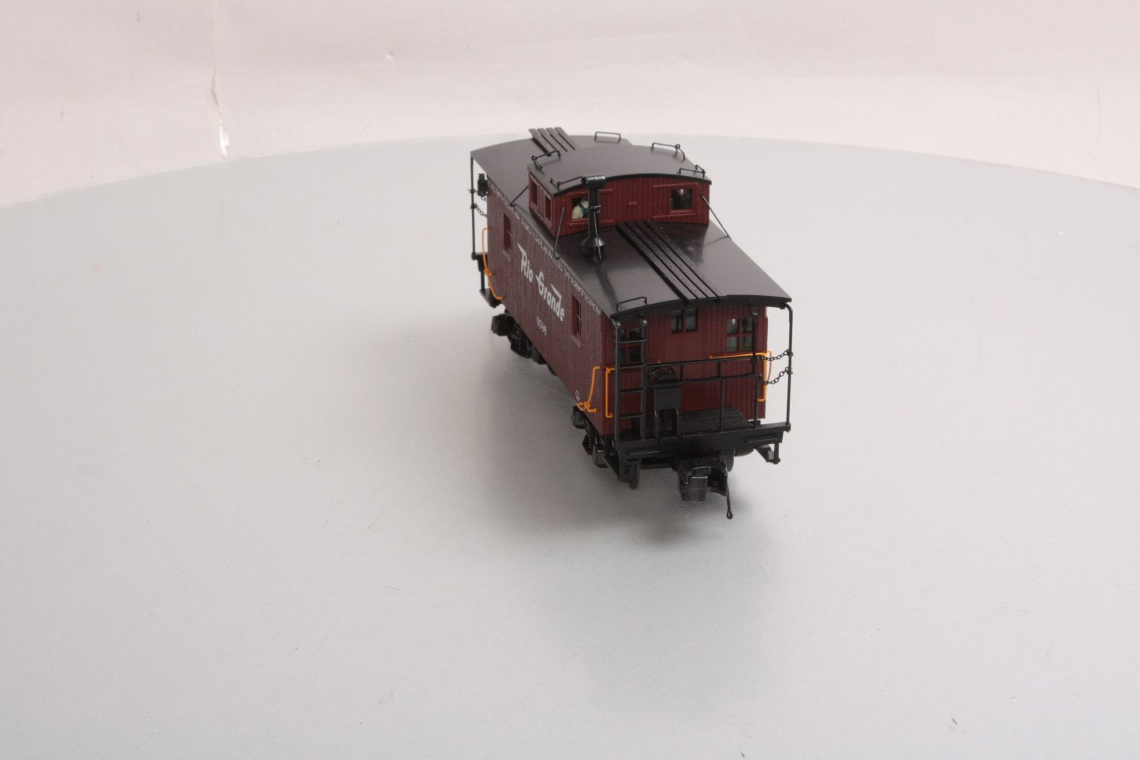 MTH 20-91358 O Gauge Denver & Rio Grande Western N-6b Caboose #586