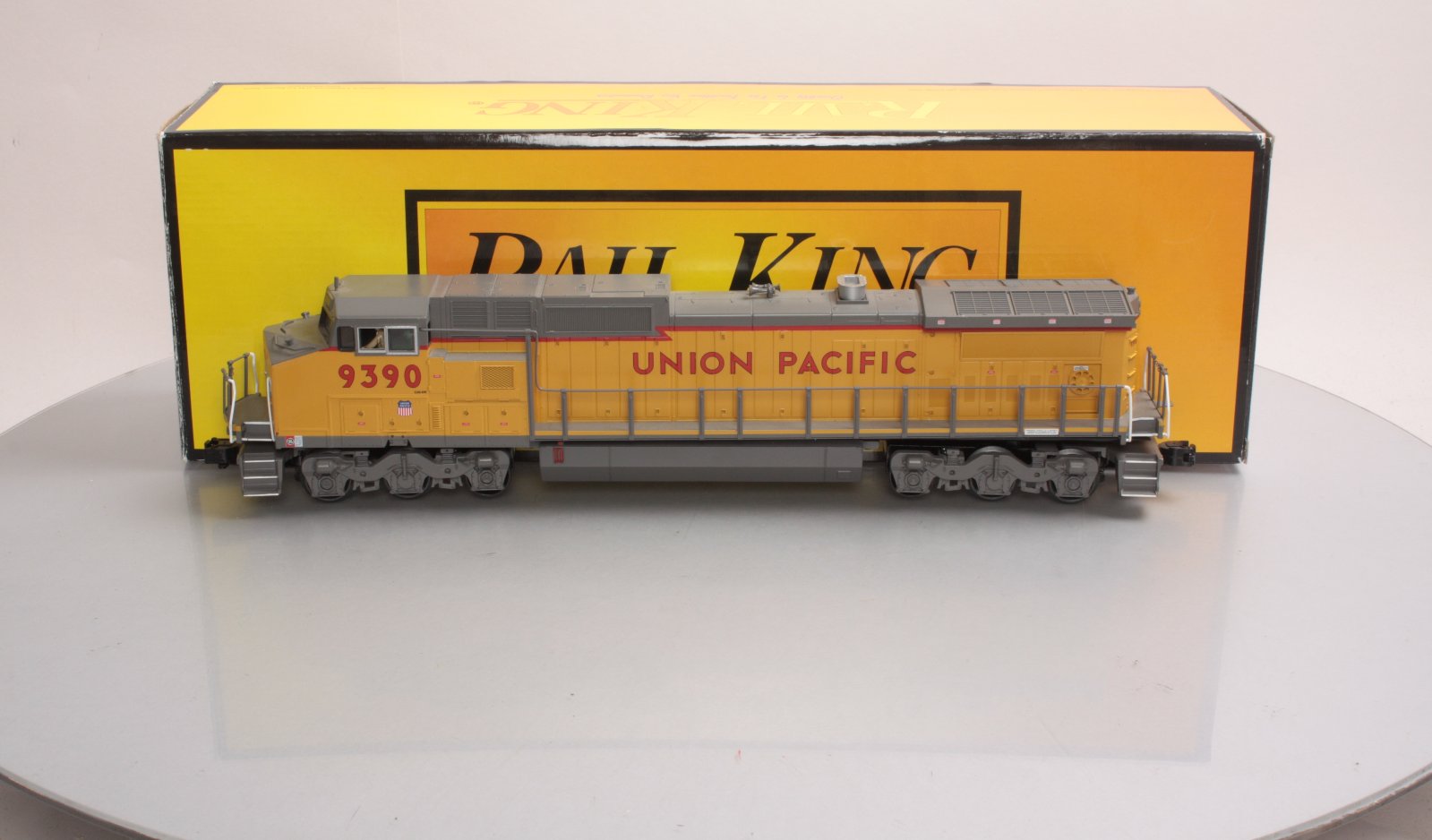 MTH 30-20002-3 Union Pacific Dash-8 Non-Powered Diesel Engine #9390