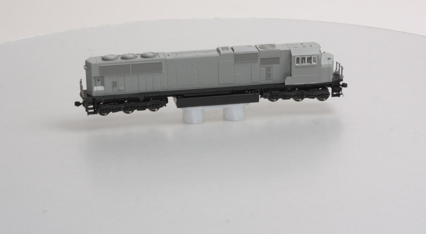 Kato 37-6400 HO Scale Undecorated SD70MAC w/Cab Headlight