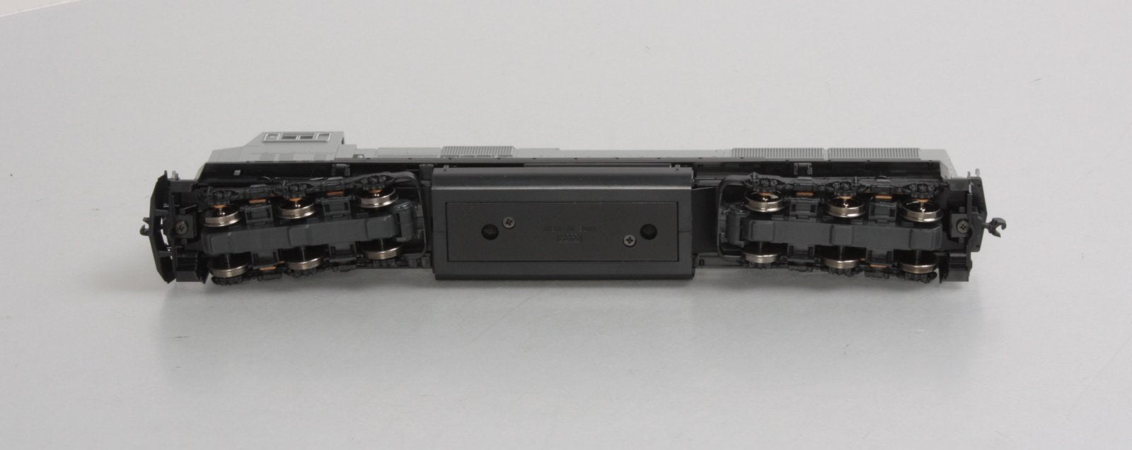 Kato 37-6400 HO Scale Undecorated SD70MAC w/Cab Headlight