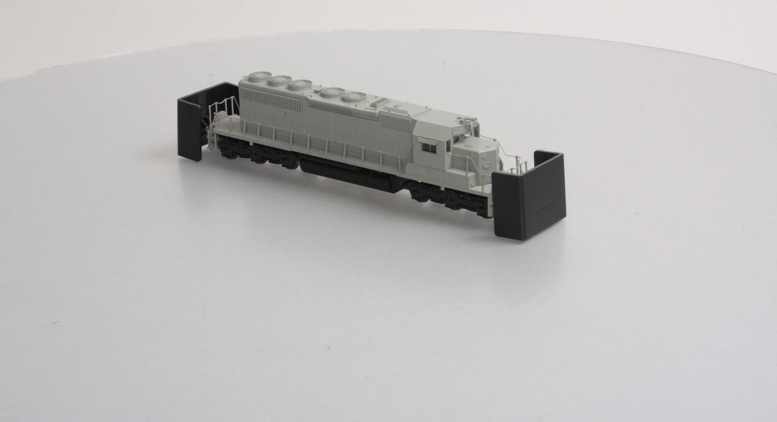 Broadway Limited 717 HO Unpainted Paragon™ Series EMD SD40-2 Diesel Locomotive