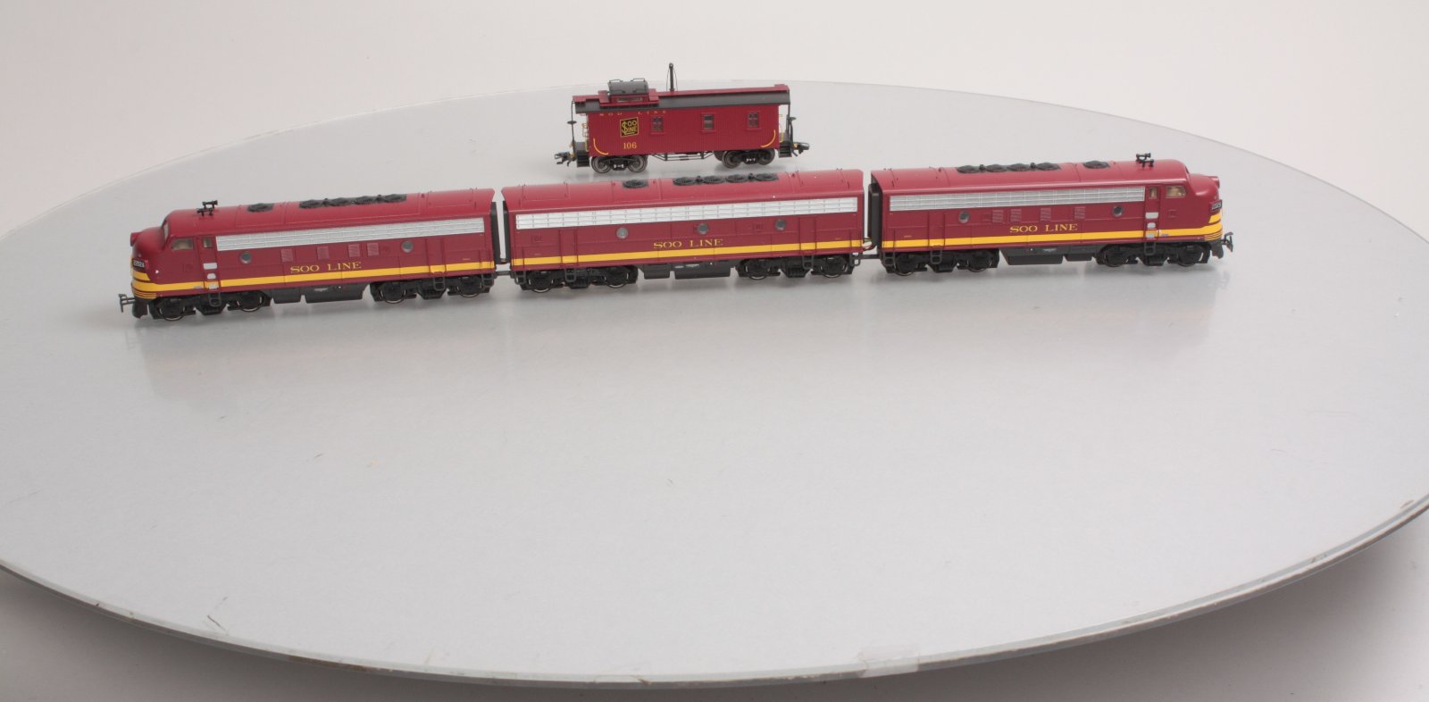 Marklin 39620 SOO Line EMD F7 A-B-A HO Gauge Diesel Train Set