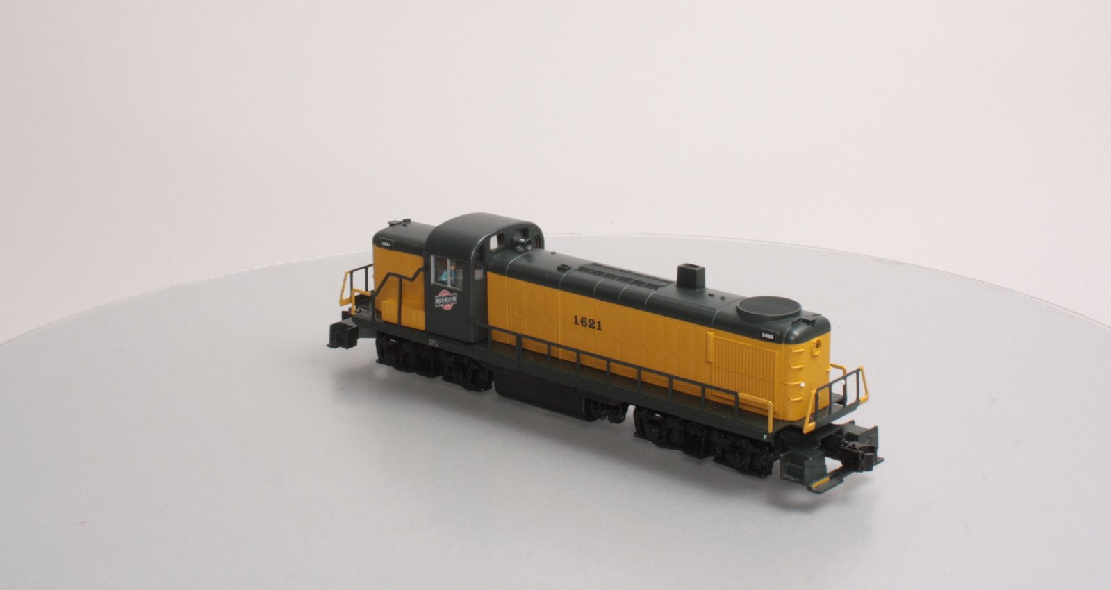 Lionel 6-38778 CNW LionChief Plus RS-3 Diesel Locomotive #1621