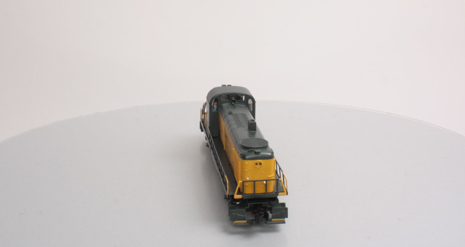 Lionel 6-38778 CNW LionChief Plus RS-3 Diesel Locomotive #1621