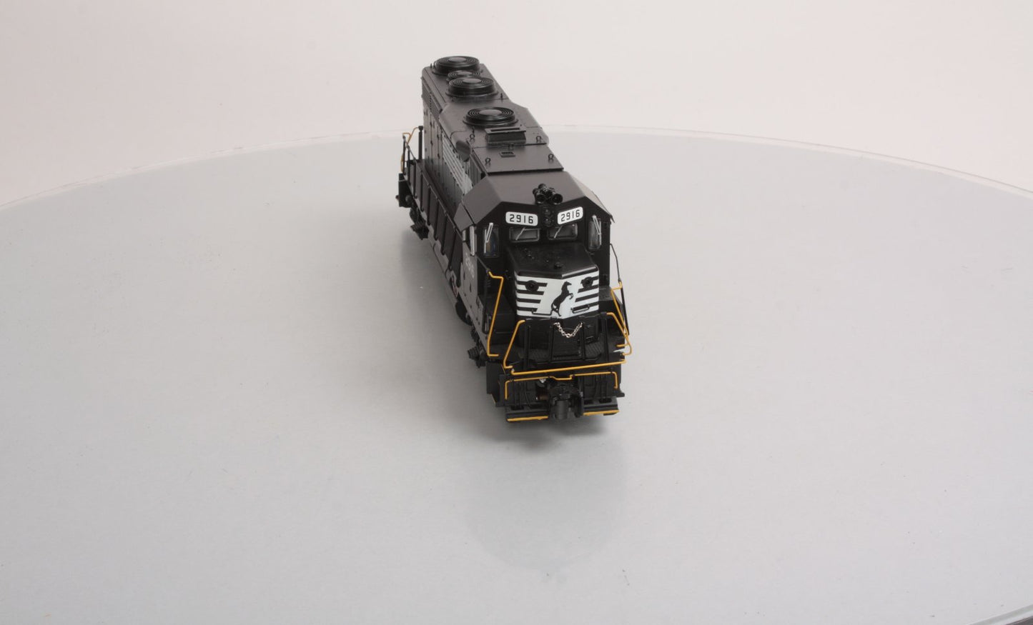 Lionel 6-38999 Norfolk Southern GP-35 Diesel Locomotive #2916