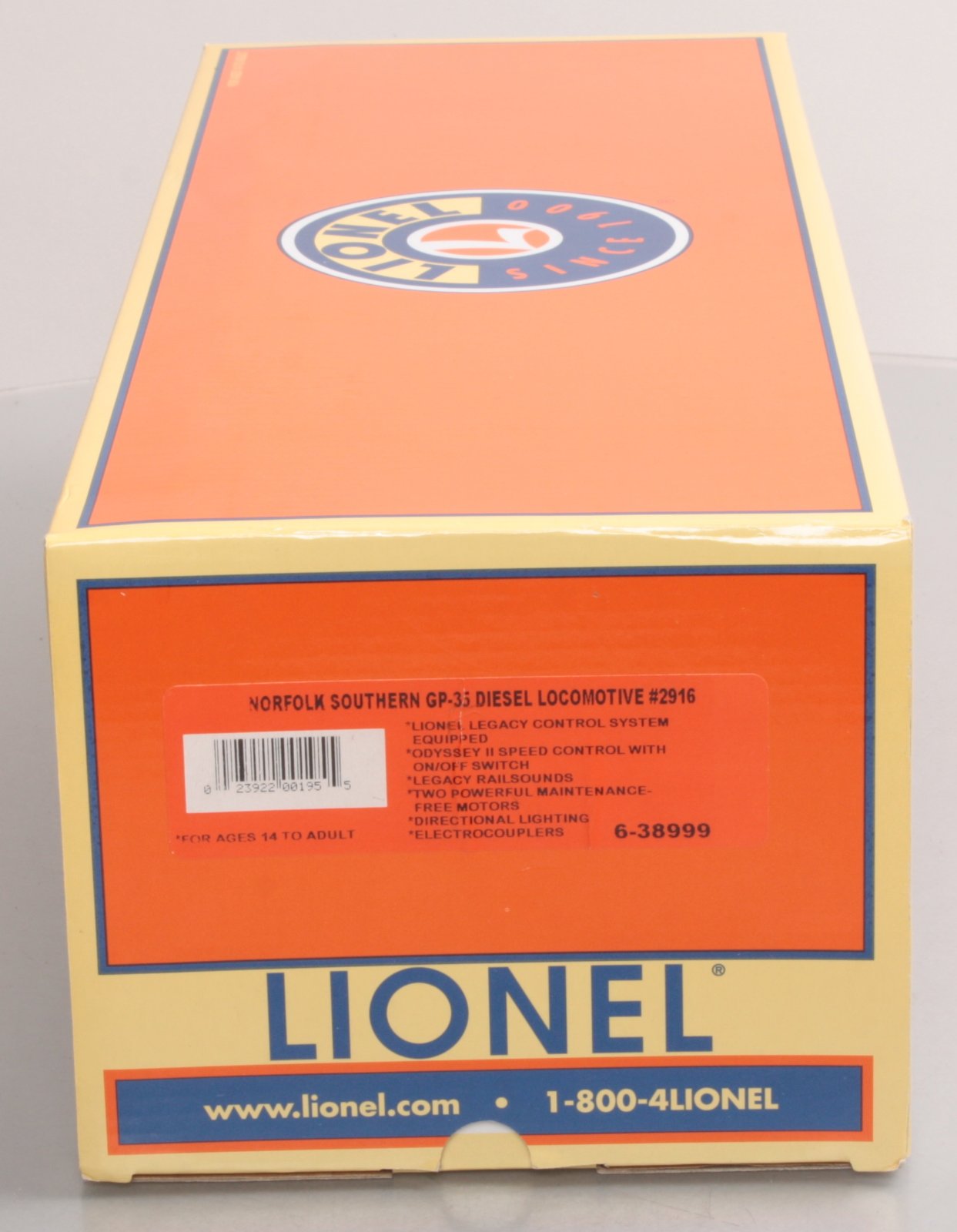 Lionel 6-38999 Norfolk Southern GP-35 Diesel Locomotive #2916