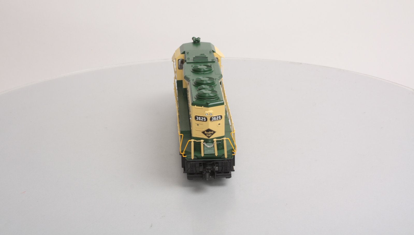 Lionel 6-38972 Reading Legacy GP35 Diesel Locomotive #3625