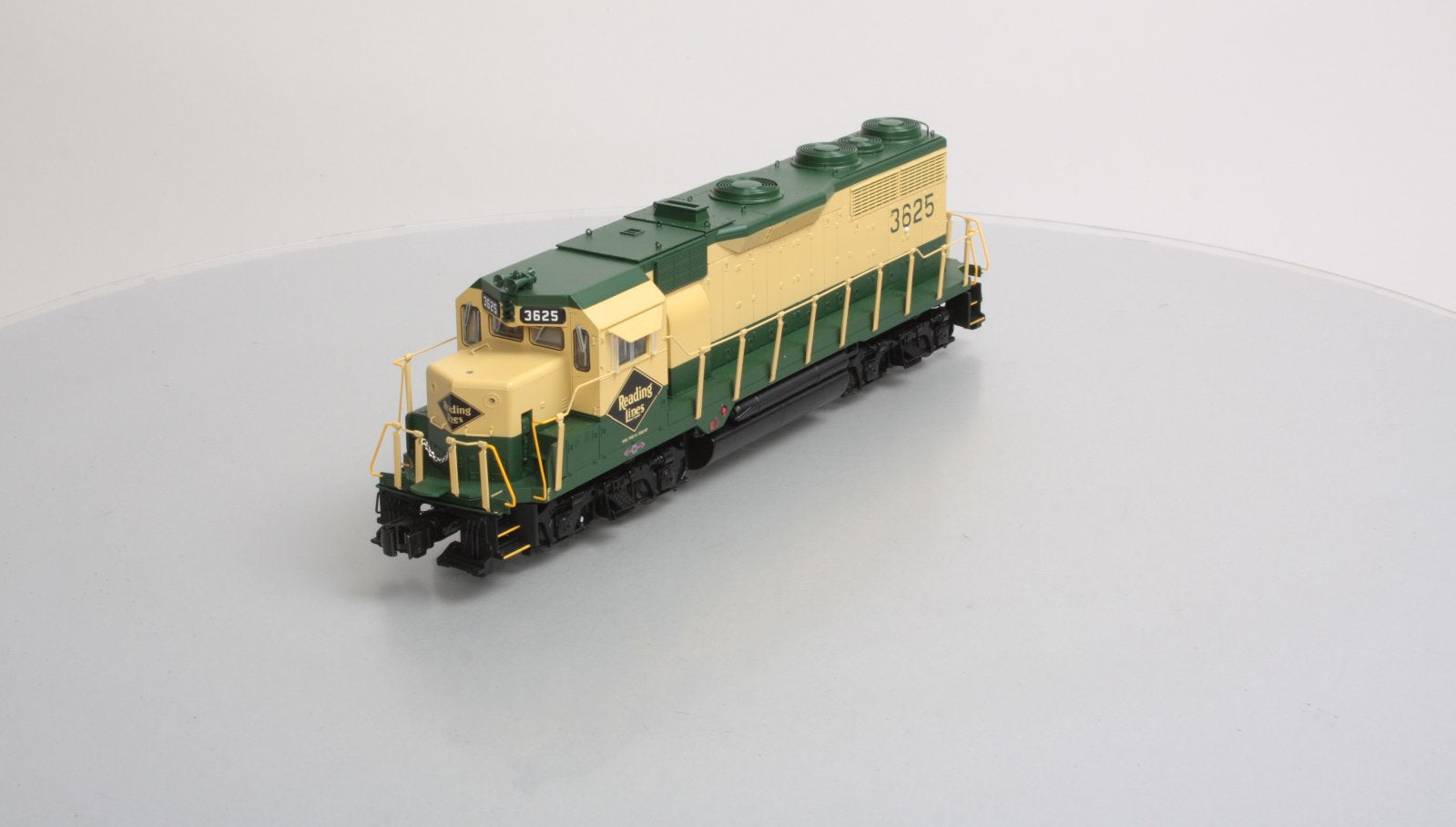 Lionel 6-38972 Reading Legacy GP35 Diesel Locomotive #3625