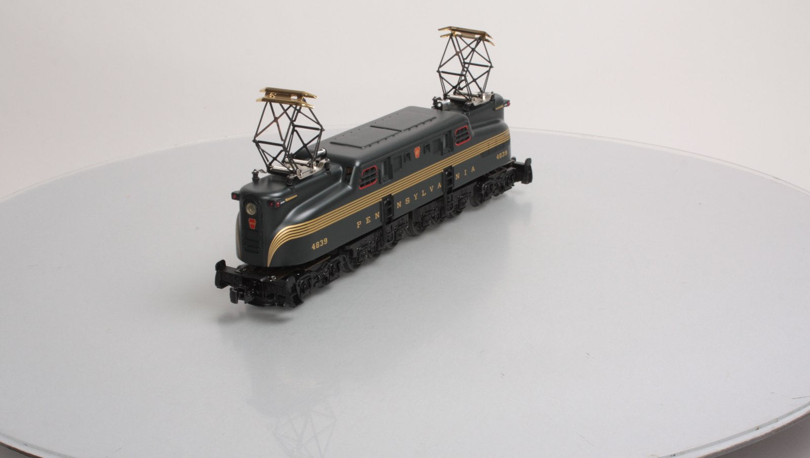 Lionel 6-38521 Pennsylvania GG-1 Electric Locomotive #4839 – Trainz
