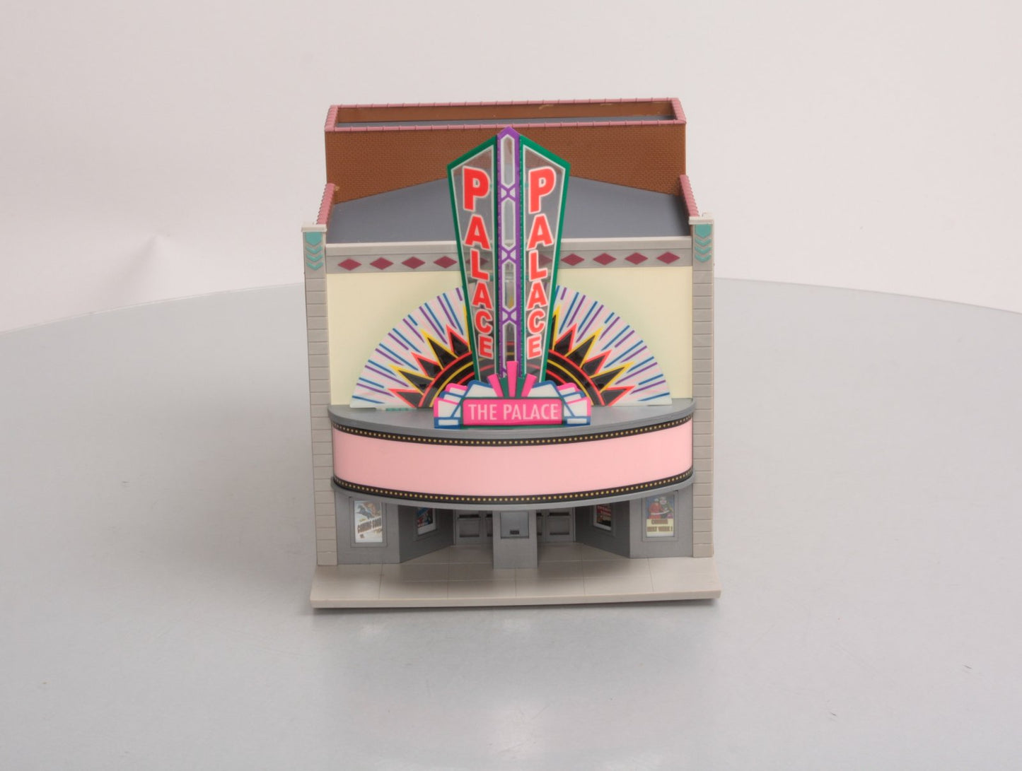 Walthers 933-2817 HO Scale Palace Theater Built-Ups Cornerstone Series