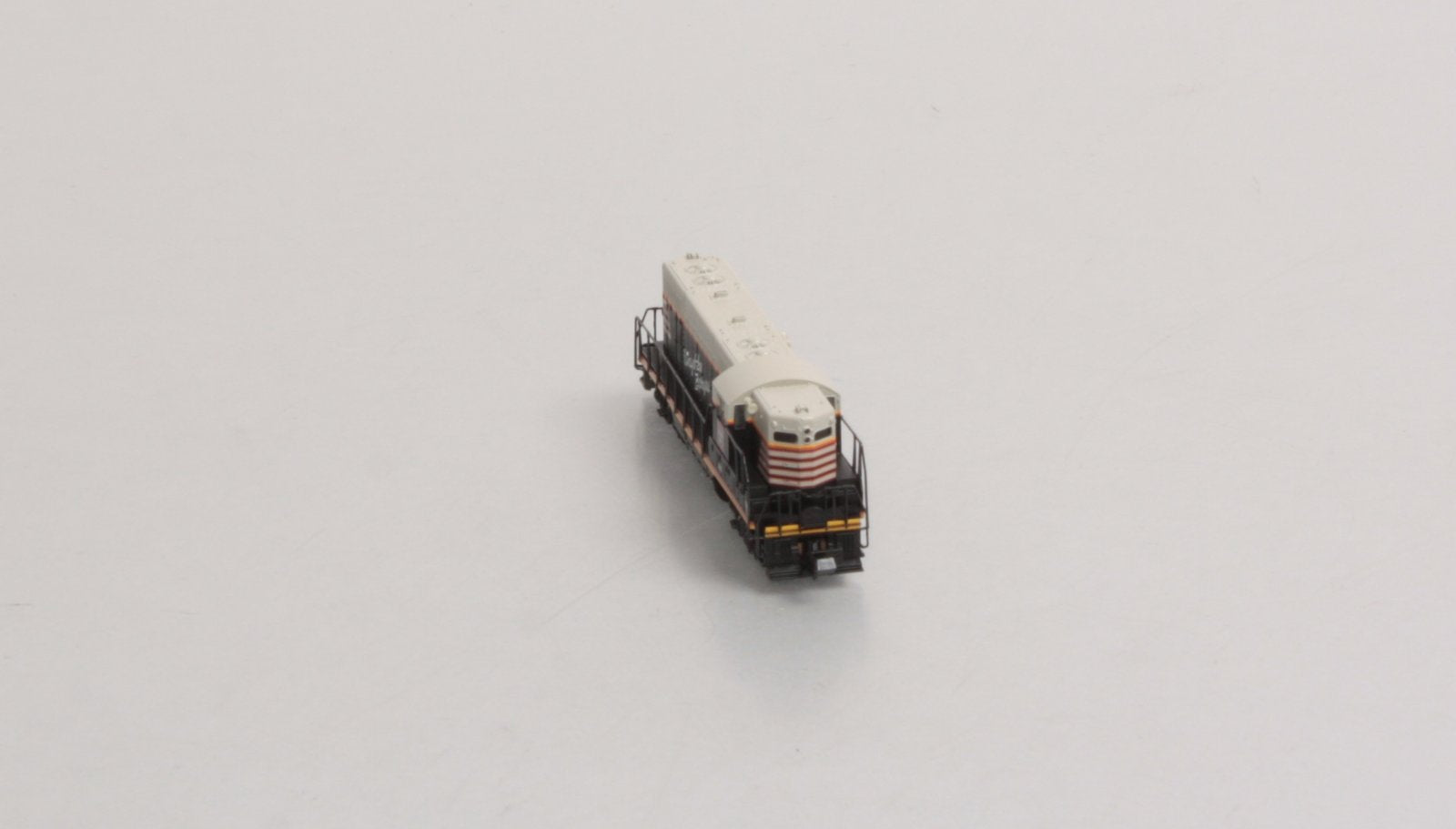 Atlas 48205 N Scale Burlington GP-7 Phase 2 Diesel Engine