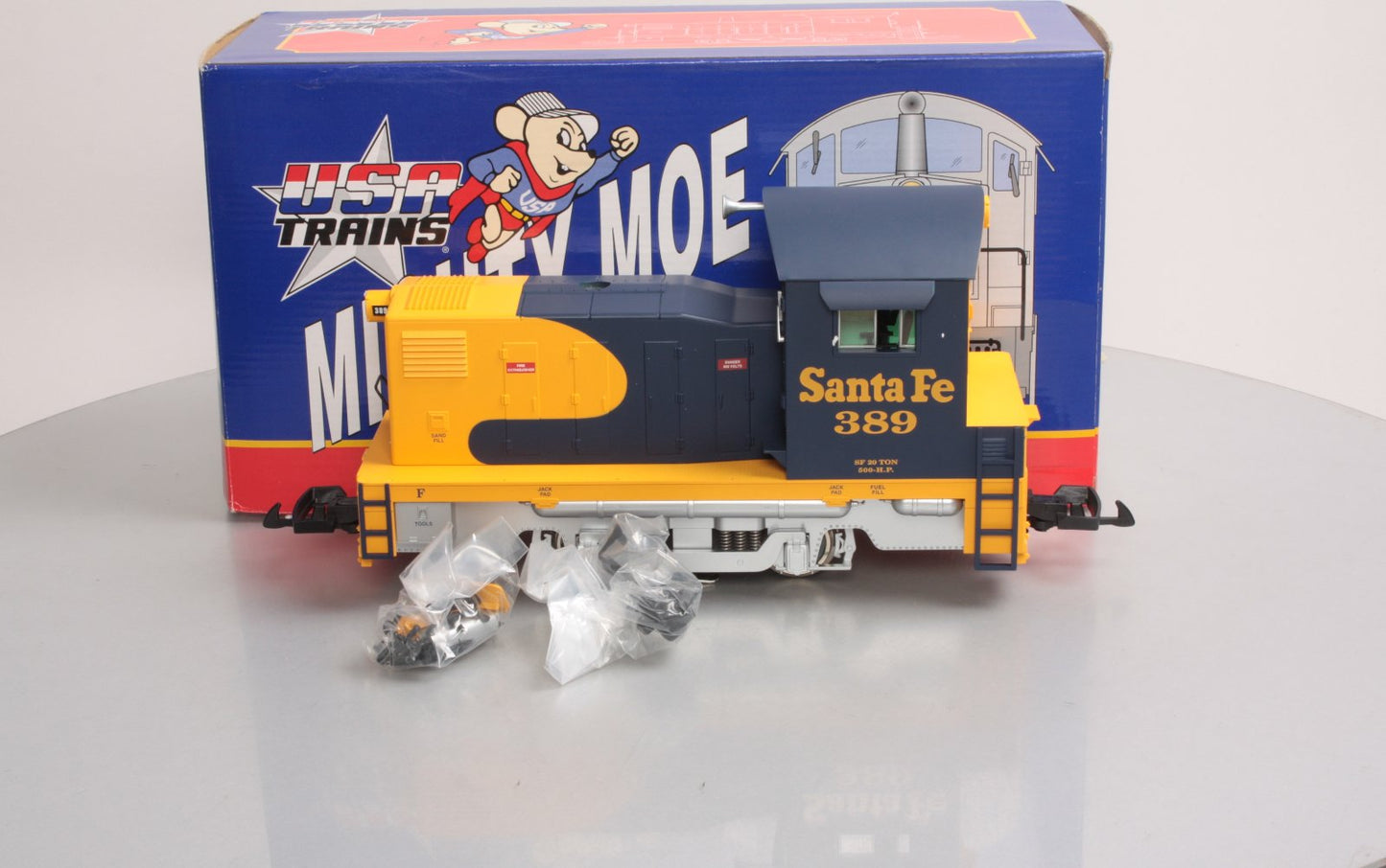 USA Trains 22057 G Santa Fe 20-Ton Powered Diesel Locomotive #389