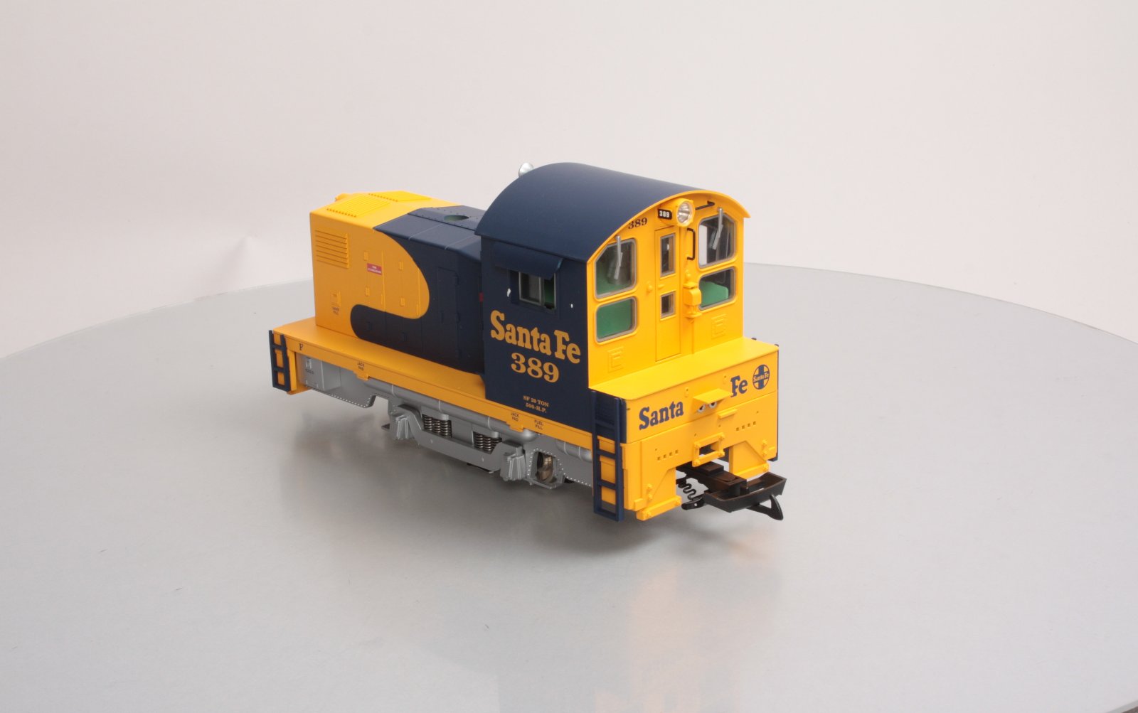 USA Trains 22057 G Santa Fe 20-Ton Powered Diesel Locomotive #389