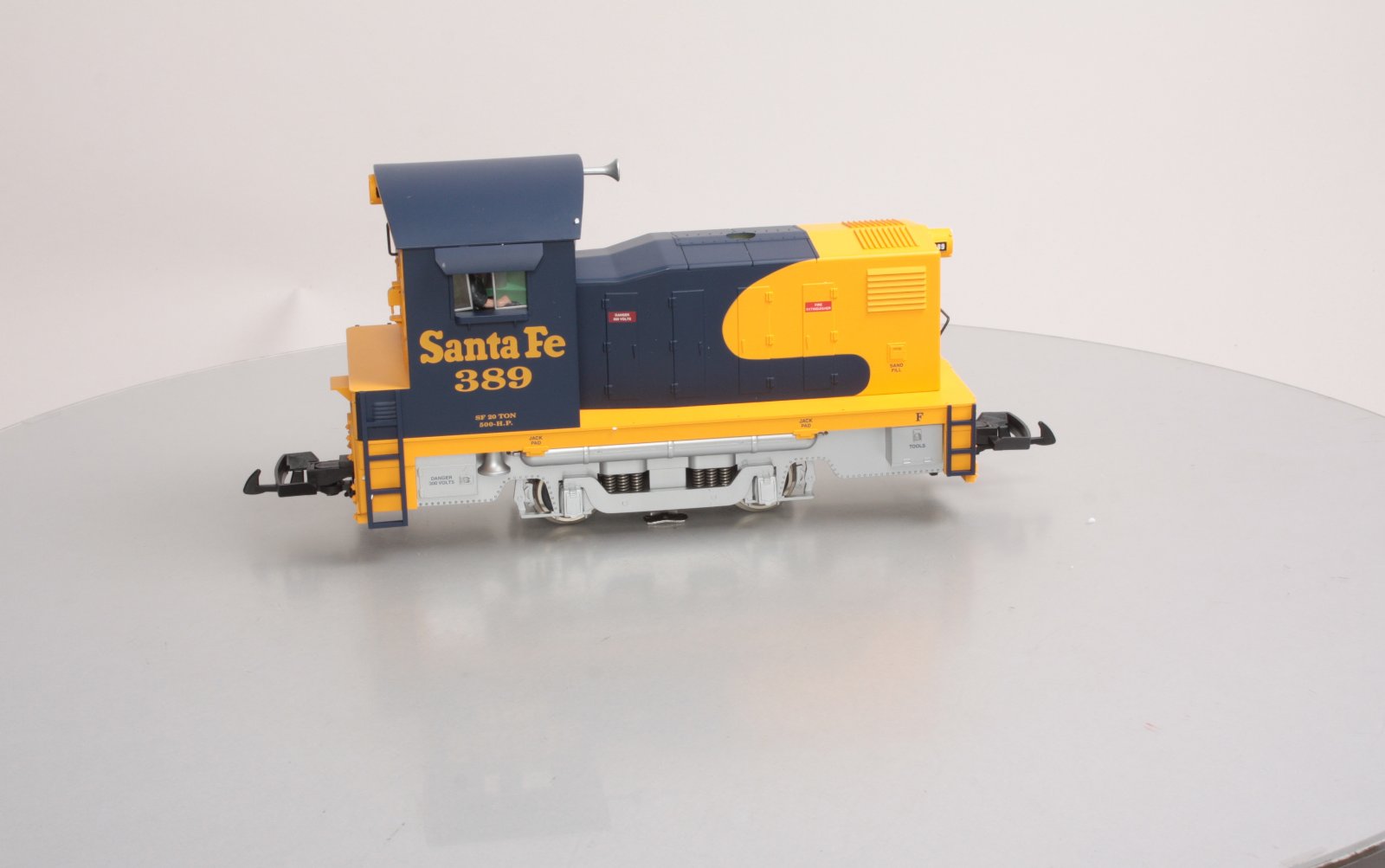 USA Trains 22057 G Santa Fe 20-Ton Powered Diesel Locomotive #389
