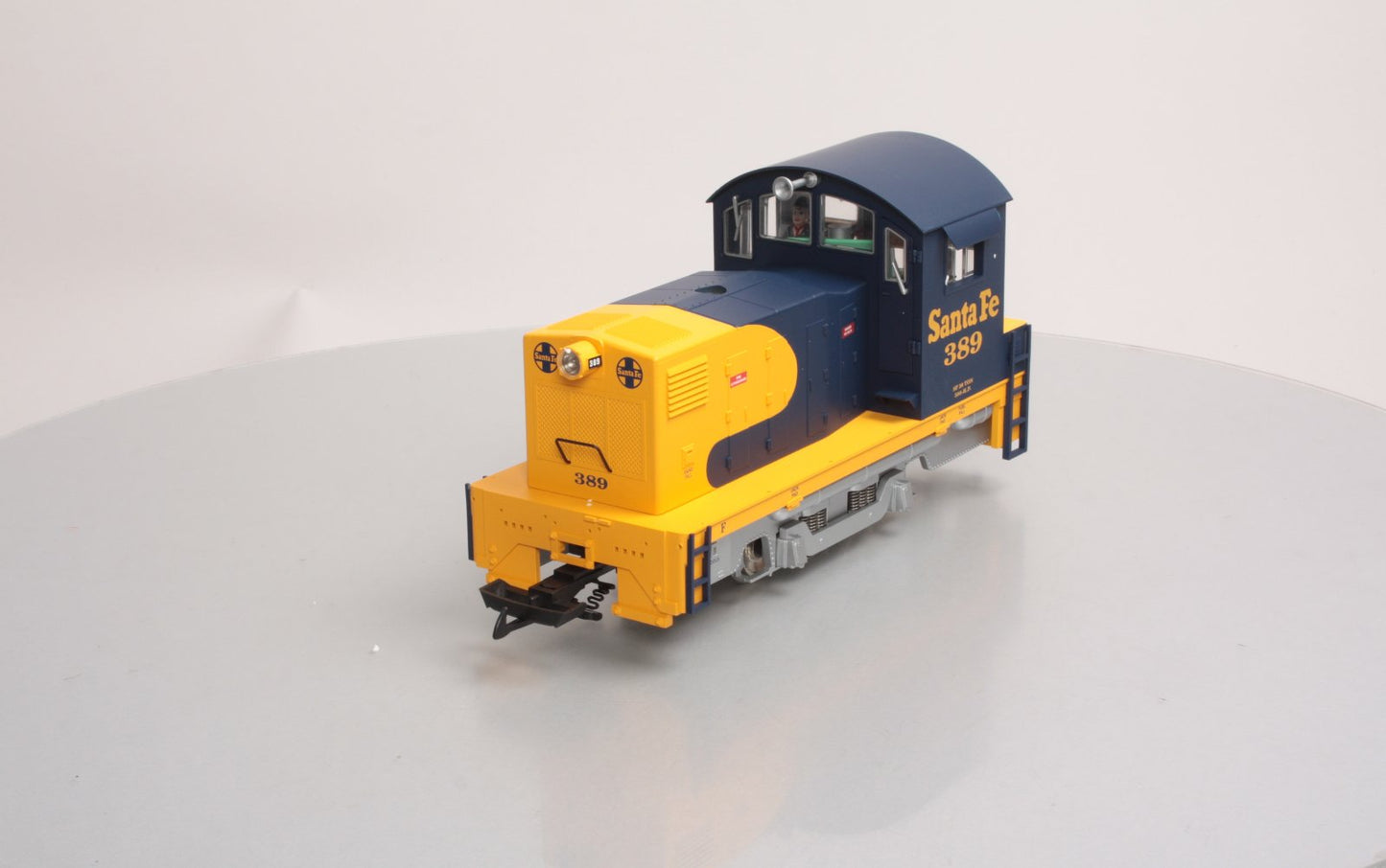 USA Trains 22057 G Santa Fe 20-Ton Powered Diesel Locomotive #389